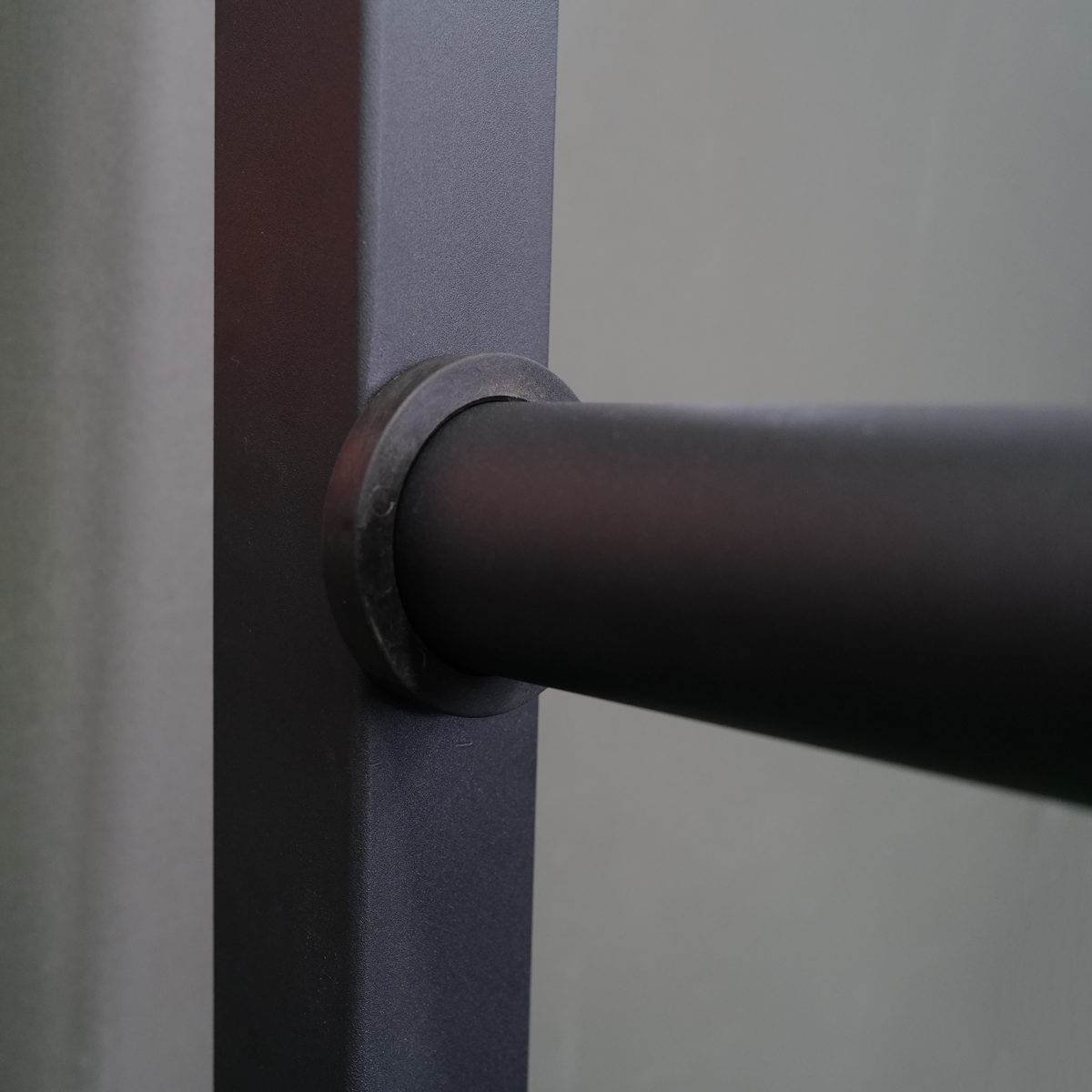 ATTIVO Weight Plate Storage Rack. Wall Mounted Weight Plate Holder. 4 Pegs with 400kg Weight Capacity Storage Rack