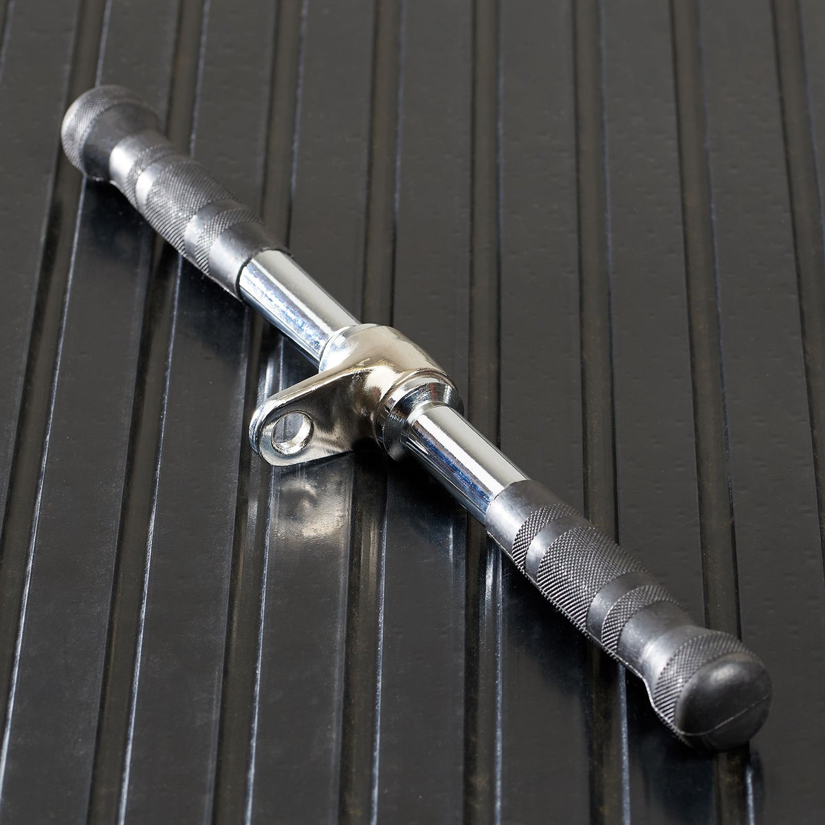 Rotating Straight Bar Cable Attachment with Rubber Grips