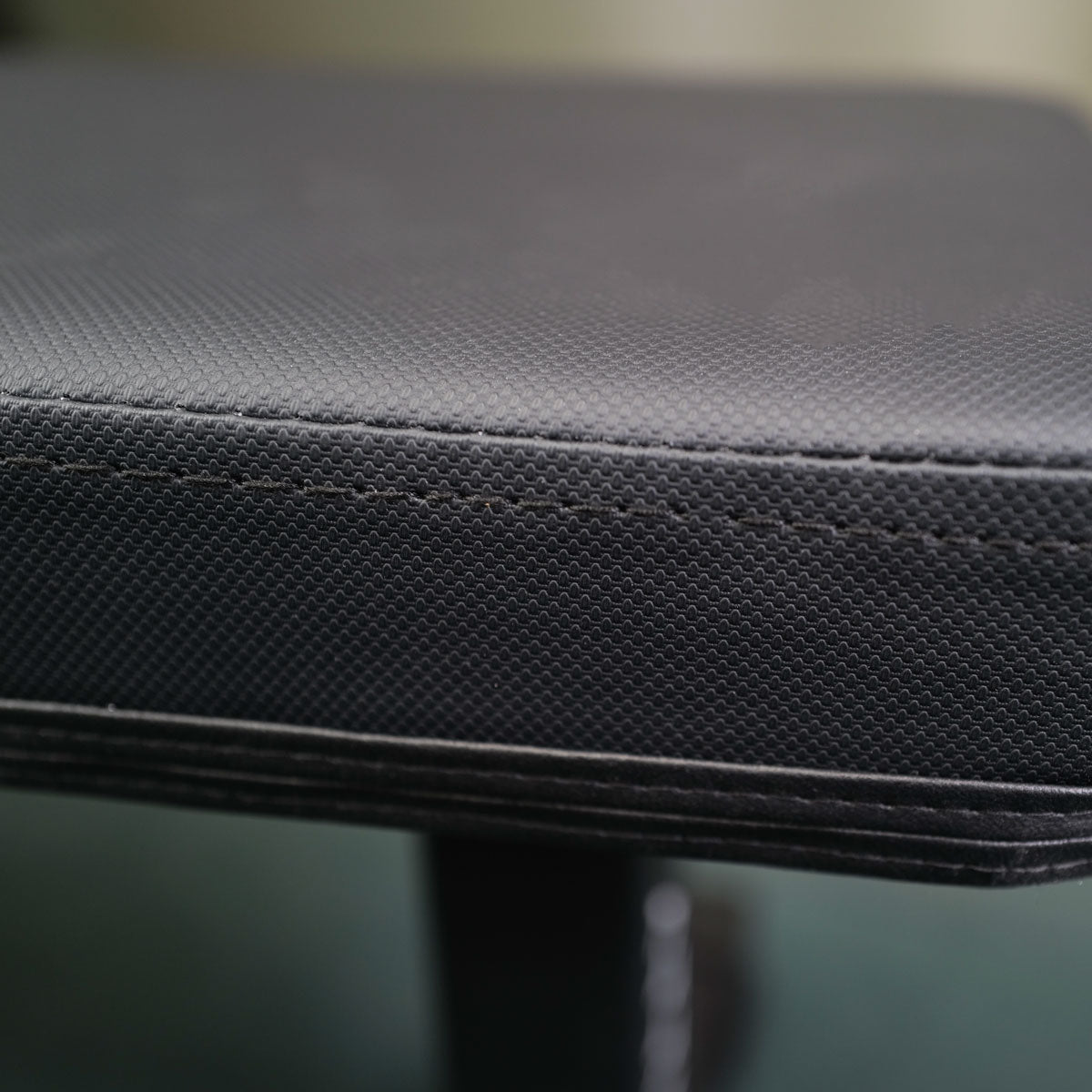 ATTIVO Deluxe Versatile Rated 300KG Flat Utility Workout Bench Station for Home Gym Weightlifting and Strength Training