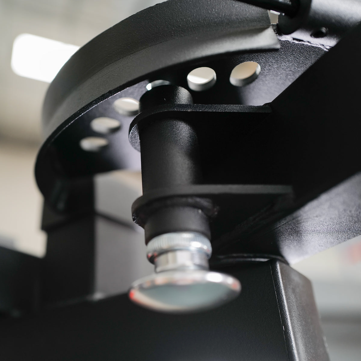 ATTIVO Chest Fly Pec Fly and Reverse Delt Machine